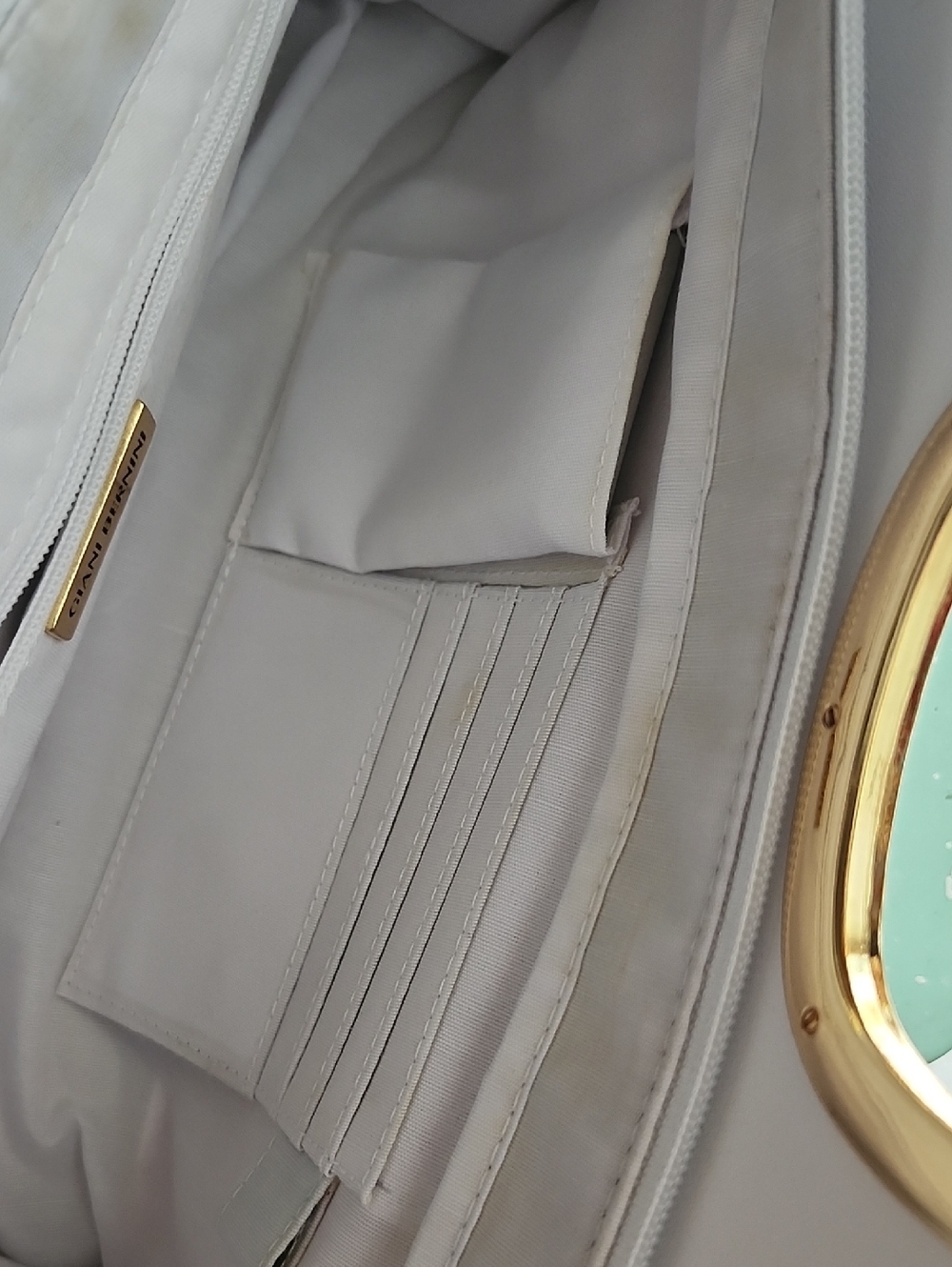 Vtg Giani Bernini  White Leather Clutch With Gold Tone Handles - Picture 14 of 16